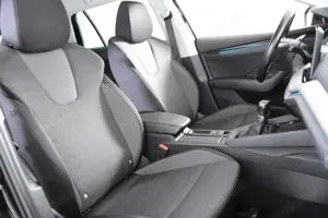 Skoda Octavia Combi Clever*1.Hand*SHZ*AHK*Navi*Kamera* Bild 3