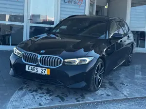BMW 320 d M-Sportpaket Pano Navi Leder Laserlicht