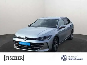 Volkswagen Passat Variant 2.0TDI 4Motion DSG Elegance Matrix AHK Navi HUD 36