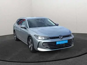 Volkswagen Passat Variant 2.0TDI 4Motion DSG Elegance Matrix AHK Navi HUD 36 Bild 3