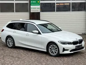 BMW 320 3 Touring 320 d Advantage /Standheizung/