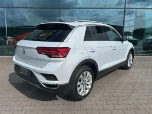 Volkswagen T-Roc 2.0 TDI Sport AHK ACC SHZ Kamara Navi Bild 2
