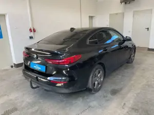 BMW 216 Bild 4