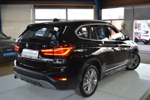 BMW X1 xDrive 18 d Sport Line / TÜV NEU Bild 4