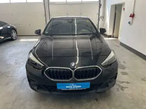BMW 216 Bild 2