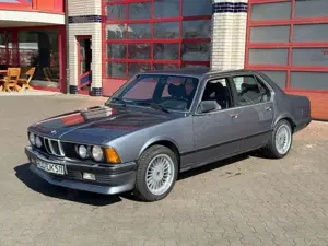 BMW 732 i DEUTSCHES FAHRZEUG AUS 1. HAND, HU 07/2027