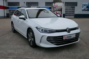 Volkswagen Passat Variant 1.5 eTSI  Matrix/AHK/Stdhzg/Pano