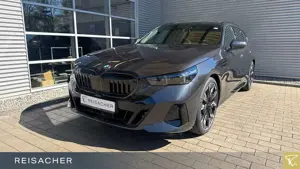 BMW 540 d xDrive Touring Sportpaket Sportsitze DAB