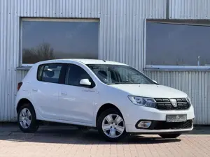 Dacia Sandero Comfort Klima Tempomat PDC   1 Hand Bild 4