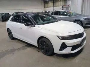 Opel Astra GS Lim. mit Lenkradhz, Abstands-Temp, Navi