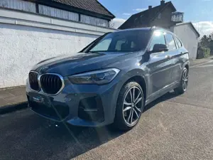 BMW X1 xDrive 20d M SPORTPAKET HUD NAVI LED AHK PANO