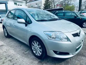 Toyota Auris Sol,Automatik,AHK,PDC,1.Hand,Klimaa,TÜV NEU Bild 3