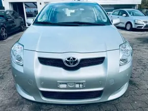 Toyota Auris Sol,Automatik,AHK,PDC,1.Hand,Klimaa,TÜV NEU Bild 2