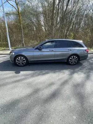 Mercedes-Benz C 220 (BlueTEC) d T 7G-TRONIC Avantgarde Bild 4