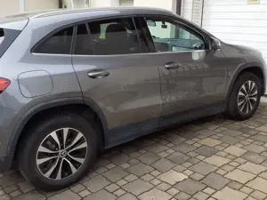 Mercedes-Benz GLA 250 Kombilimosine