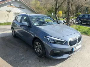 BMW 118 i Advantage *Pano*SHG*Navi*8f*LR-Heizung*