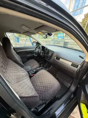Mitsubishi Outlander Outlander 2.2 DI-D 4WD Aut. SUV-Star Bild 4