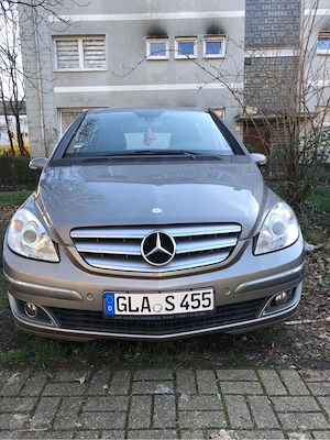 mercedes B180