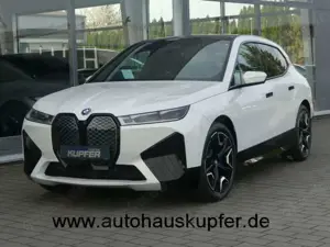 BMW iX xDrive50 Sportpak.AHK°LASER°PANO°22-Massage