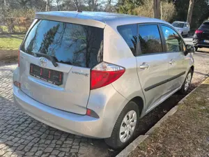 Toyota Verso-S Bild 5