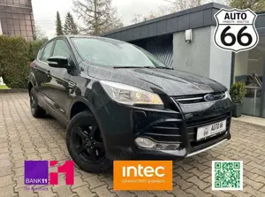 Ford Kuga Titanium 4x4 Autom.|Navi|8fach Bereift|