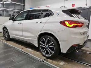BMW X2 M35i*HUD*NAVI*LED*Park+DriveAss*Business-Pak* Bild 3