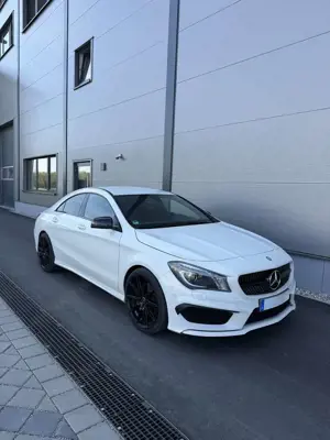 Mercedes-Benz CLA 250 Coupe AMG-Line