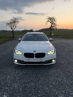 BMW 530 530d xDrive Touring Sport-Aut. Luxury Line