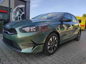 Kia Ceed / cee'd Ceed 1.5 T-GDI AT Kamera*Sitzheizung*APP*Navi