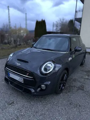MINI Cooper S John Cooper Works mit Panorama Dach