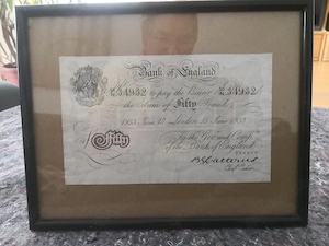 Diverse Exponate der Elite