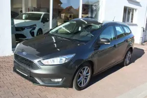 Ford Focus TURNIER 1.0, Winterreifen