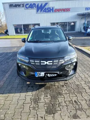 Dacia Spring Essential mit kompletter Expression Ausstattung,