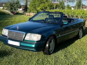 Mercedes-Benz E 200 E 200