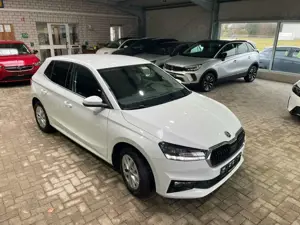 Skoda Fabia 1.0 TSI Style DSG Style LED SHZ DAB PDC Bild 5