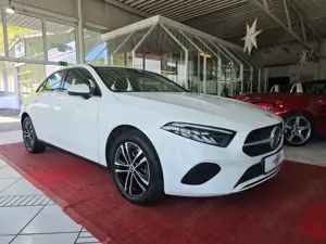 Mercedes-Benz A 250 e Limo +AHK+KAMERA+DISTR+SHZ+LED+NAVI+