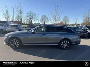 Mercedes-Benz E 300 E 300 de T 4m Antg+Exklusive Dist Pano MLED Burm Bild 2