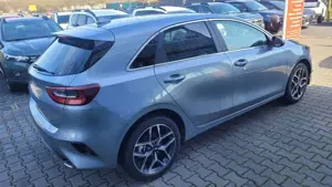 Kia Ceed / cee'd Gold 1.5 AT*LED*Navi*Shzg*Lhzg*PDC*Cam*17Zoll* ... Bild 4