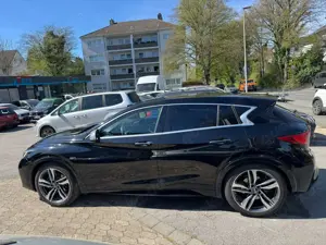 Infiniti Q30 2.0/AWD/Q30S/360°/Pano/Alcantara Bild 4