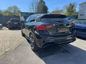 Infiniti Q30 2.0/AWD/Q30S/360°/Pano/Alcantara Bild 5