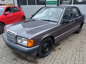 Mercedes-Benz 190 E