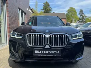 BMW X3 xDrive 30e M Sport PANO HUD MMRY AHK LASER Bild 2