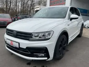 Volkswagen Tiguan 2.0 TDI R-Line LED Kamera Leder ACC PDC