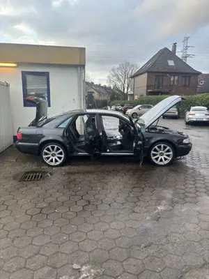 Audi A8 4.2 quattro Bild 2