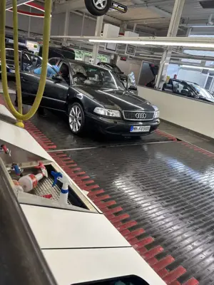 Audi A8 4.2 quattro Bild 5