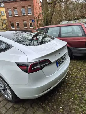 Tesla Model 3 Bild 4