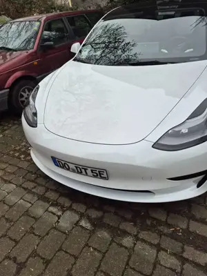 Tesla Model 3 Bild 3