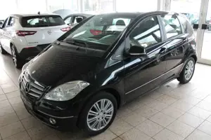 Mercedes-Benz A 200 / ELEGANCE /Scheckheft bei Mercedes!