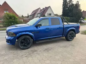 Dodge RAM 1500 5.7 Hemi*Prins+Bügel+Rollo