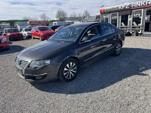 Volkswagen Passat AUTOMATIK!SITZHEIZUNG!!EURO5!!PDC!KLIMAAUTOMTIK!!